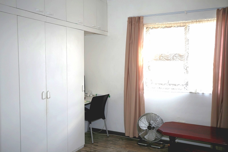 11 Bedroom Property for Sale in Ravensmead Western Cape